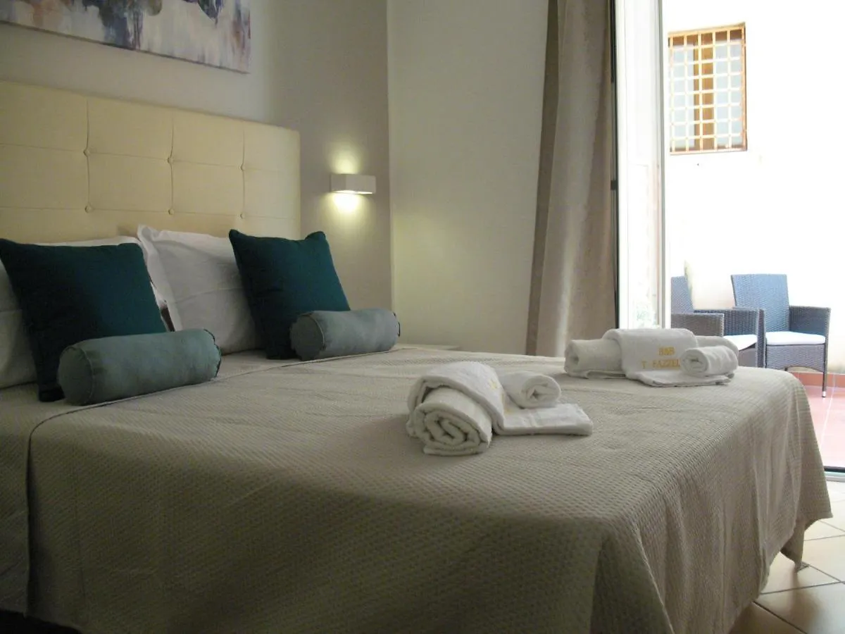 Bed&Bed Tommaso Fazzello Only Rooms 타오르미나 0*,  이탈리아