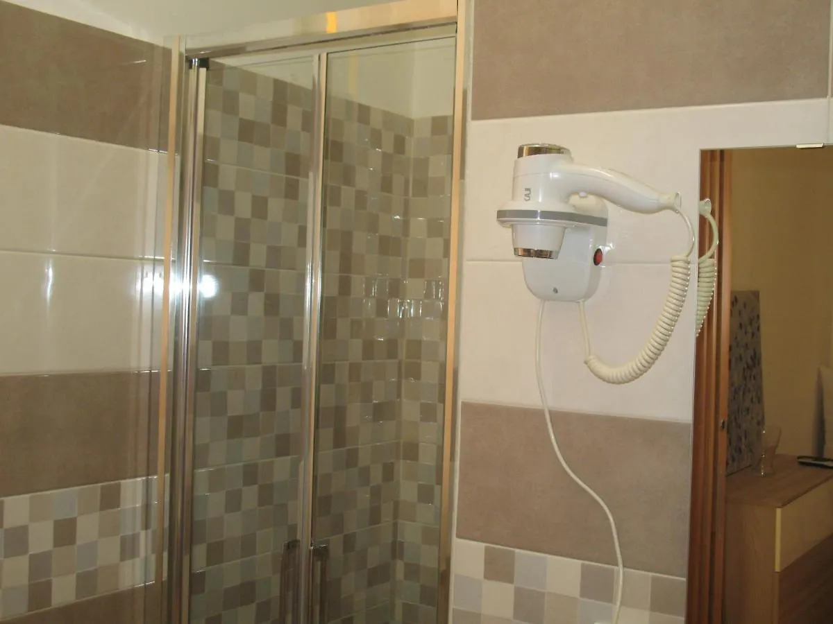 Bed&Bed Tommaso Fazzello Only Rooms Taormina Italy