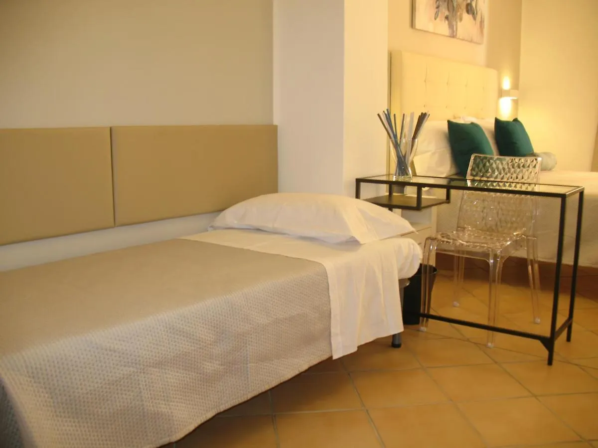 B&B Tommaso Fazzello Taormina 0*,  Italia