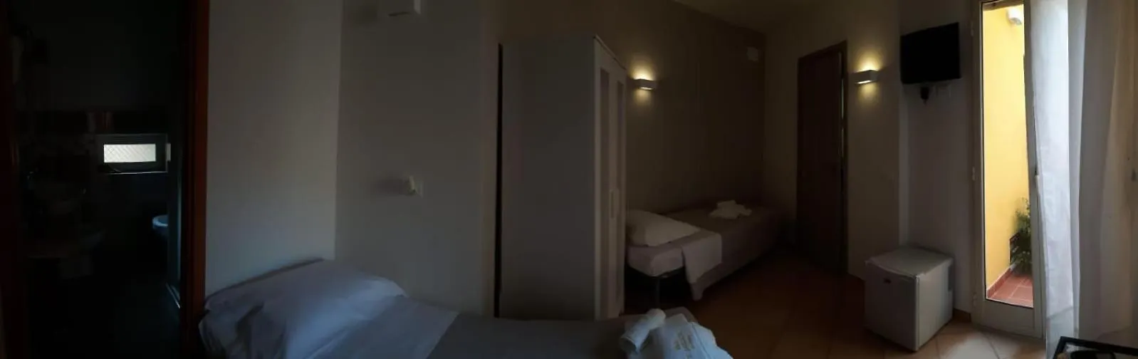 Bed&Bed Tommaso Fazzello Only Rooms Taormina Italy